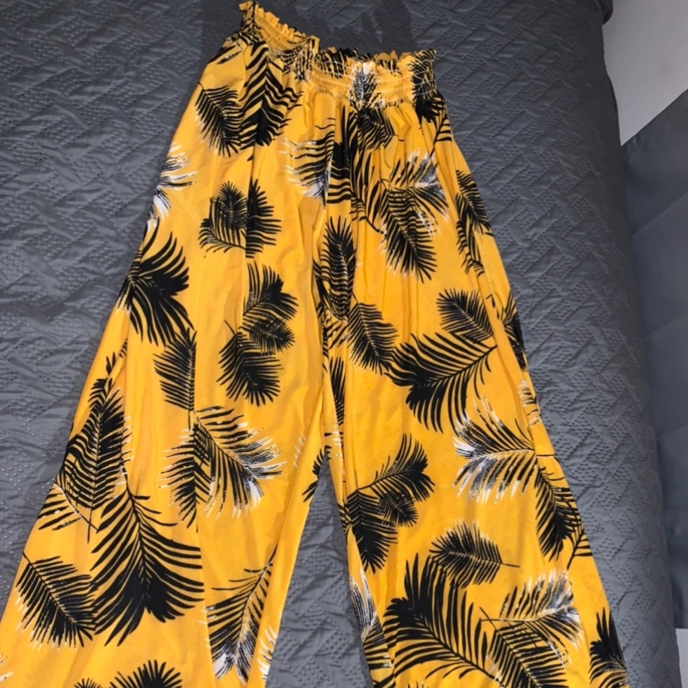 Yellow pants